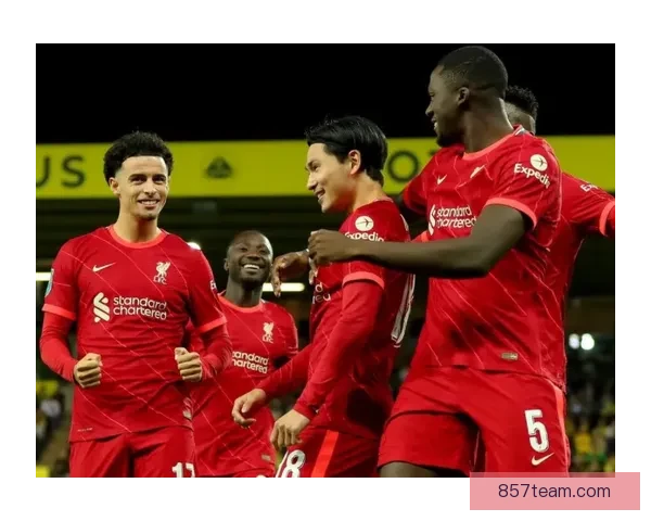 曼联92班靠流量生存频踩老东家贬低现役成套路引争议博眼球成瘾